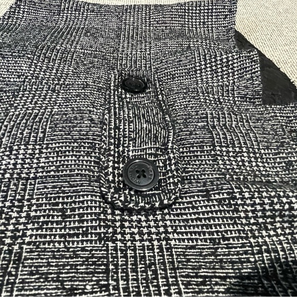 Michael Kors Women's Size 8 Black Tweed Lined Fitted Acrylic Blend Button - Picture 9 of 16